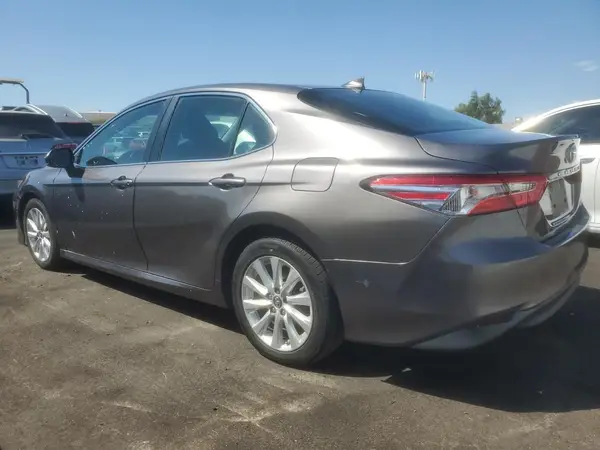 4T1B11HK0KU239394 2019 TOYOTA CAMRY - Image 2