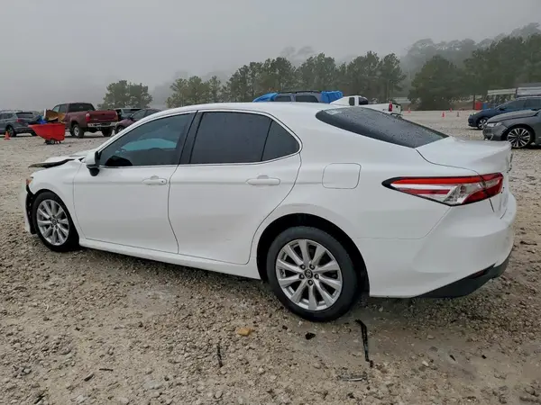 4T1B11HK0KU240075 2019 TOYOTA CAMRY - Image 2