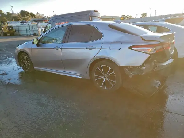 4T1B11HK0KU244160 2019 TOYOTA CAMRY - Image 2