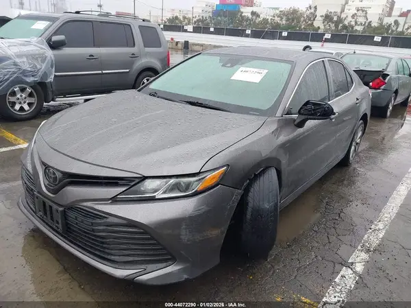4T1B11HK0KU253070 2019 TOYOTA CAMRY - Image 2