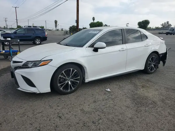 4T1B11HK0KU273139 2019 TOYOTA CAMRY - Image 1