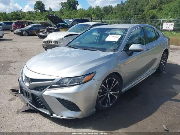 4T1B11HK0KU277806 2019 TOYOTA CAMRY - Image 2