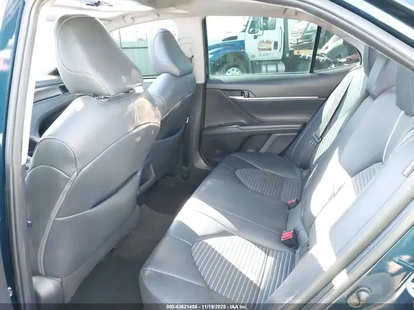 4T1B11HK0KU284058 2019 TOYOTA CAMRY - Image 8
