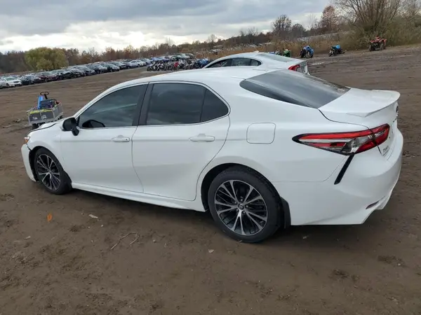 4T1B11HK0KU680717 2019 TOYOTA CAMRY - Image 2