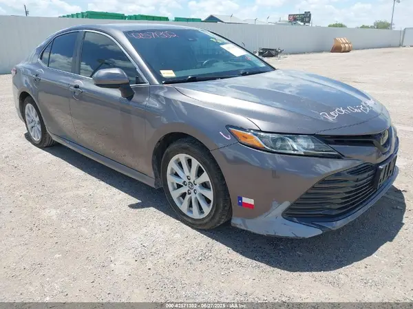 4T1B11HK0KU681429 2019 TOYOTA CAMRY - Image 1