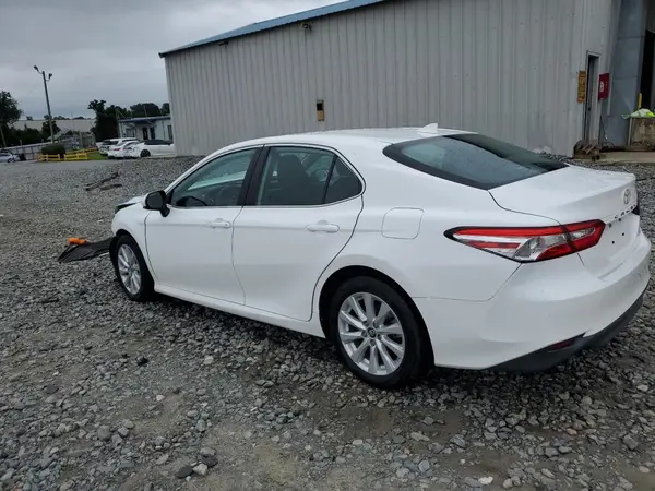 4T1B11HK0KU682581 2019 TOYOTA CAMRY - Image 2