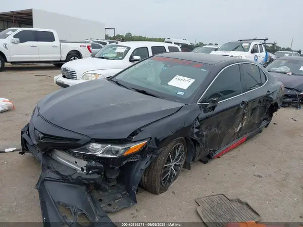 4T1B11HK0KU686050 2019 TOYOTA CAMRY - Image 2