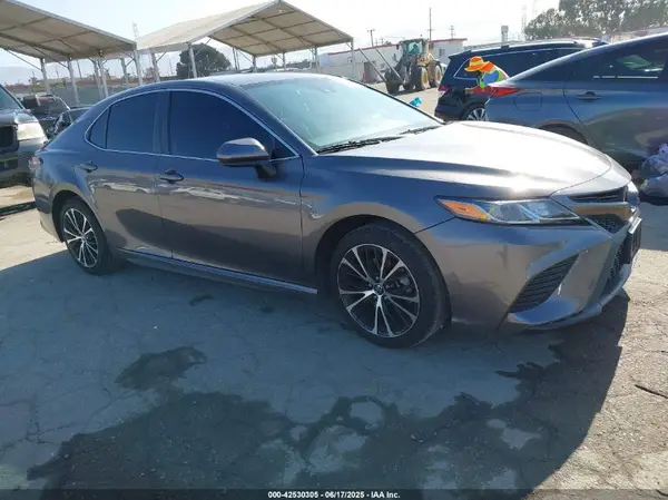 4T1B11HK0KU687618 2019 TOYOTA CAMRY - Image 1