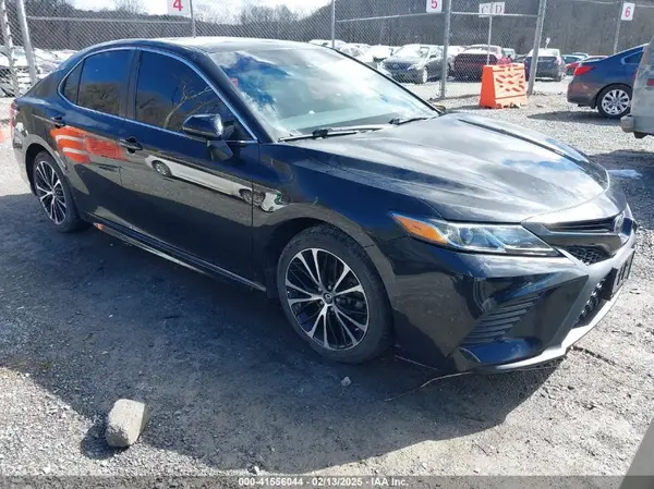 4T1B11HK0KU691233 2019 TOYOTA CAMRY - Image 1