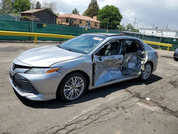 4T1B11HK0KU696254 2019 TOYOTA CAMRY - Image 1
