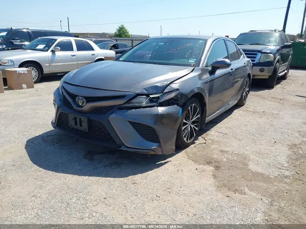 4T1B11HK0KU697100 2019 TOYOTA CAMRY - Image 2
