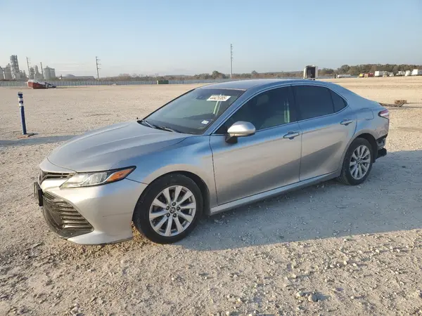 4T1B11HK0KU699168 2019 TOYOTA CAMRY - Image 1