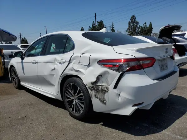 4T1B11HK0KU700562 2019 TOYOTA CAMRY - Image 2