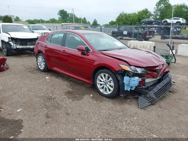 4T1B11HK0KU701422 2019 TOYOTA CAMRY - Image 1
