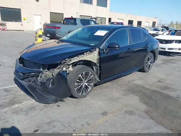 4T1B11HK0KU701503 2019 TOYOTA CAMRY - Image 2