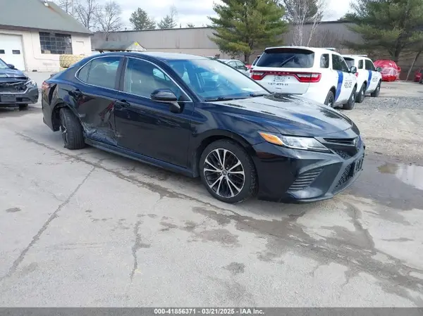 4T1B11HK0KU702604 2019 TOYOTA CAMRY - Image 1