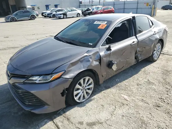 4T1B11HK0KU704398 2019 TOYOTA CAMRY - Image 1