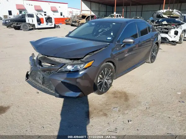 4T1B11HK0KU704532 2019 TOYOTA CAMRY - Image 2