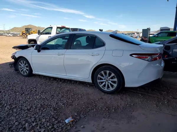 4T1B11HK0KU710153 2019 TOYOTA CAMRY - Image 2