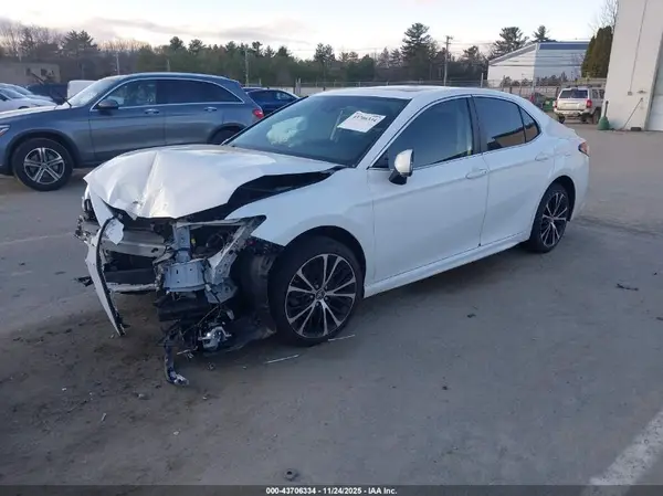 4T1B11HK0KU712825 2019 TOYOTA CAMRY - Image 2