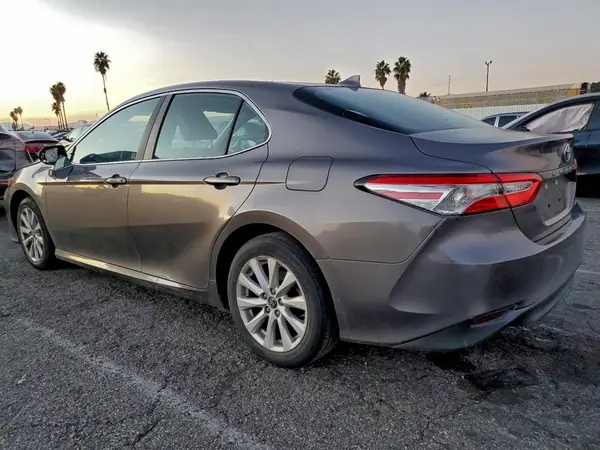 4T1B11HK0KU714414 2019 TOYOTA CAMRY - Image 2