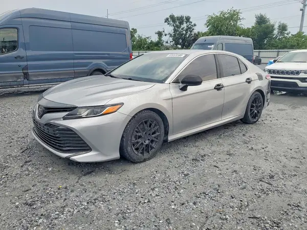 4T1B11HK0KU716602 2019 TOYOTA CAMRY - Image 1