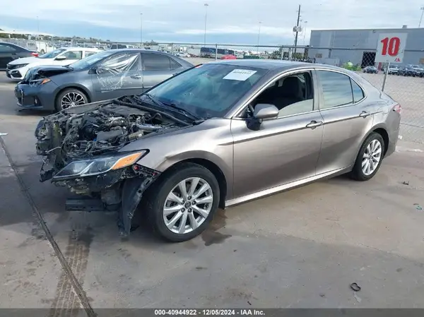 4T1B11HK0KU719113 2019 TOYOTA CAMRY - Image 2