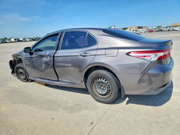 4T1B11HK0KU721086 2019 TOYOTA CAMRY - Image 2
