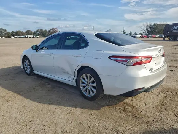 4T1B11HK0KU729379 2019 TOYOTA CAMRY - Image 2