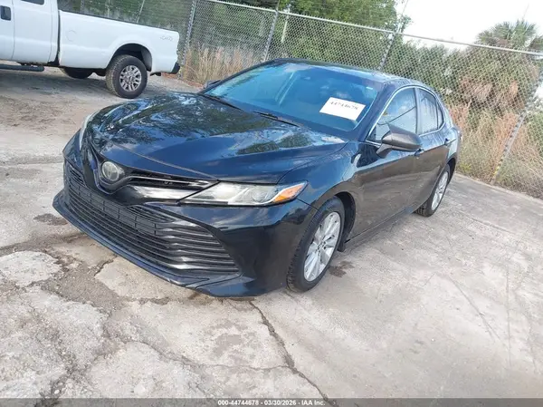 4T1B11HK0KU734288 2019 TOYOTA CAMRY - Image 2