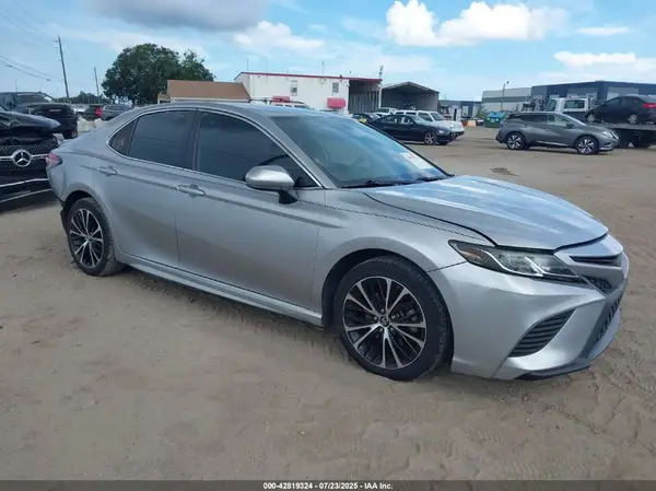 4T1B11HK0KU737157 2019 TOYOTA CAMRY - Image 1
