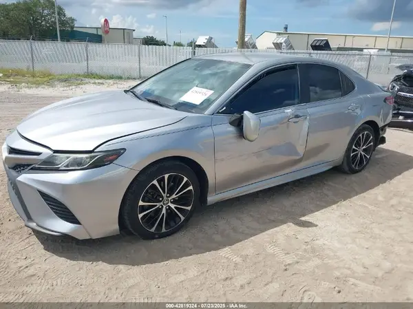 4T1B11HK0KU737157 2019 TOYOTA CAMRY - Image 2