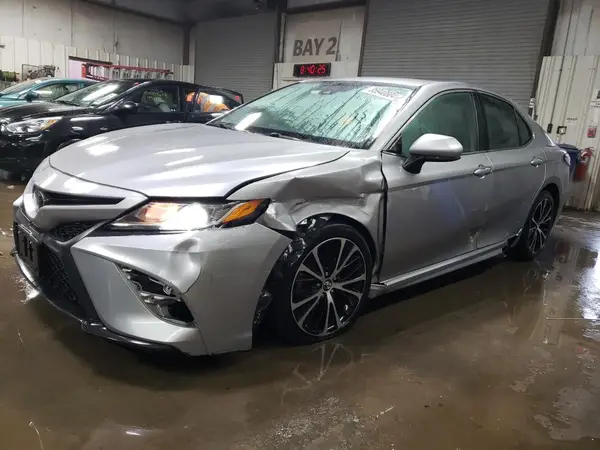4T1B11HK0KU739975 2019 TOYOTA CAMRY - Image 1