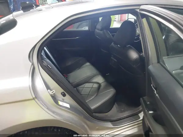 4T1B11HK0KU741970 2019 TOYOTA CAMRY - Image 8