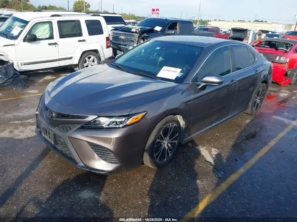 4T1B11HK0KU753200 2019 TOYOTA CAMRY - Image 2