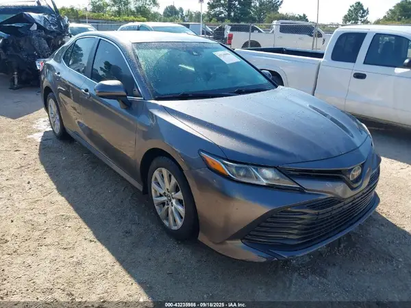 4T1B11HK0KU753889 2019 TOYOTA CAMRY - Image 1