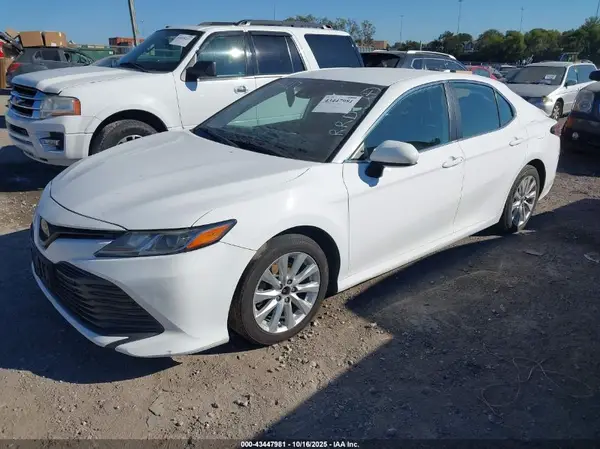 4T1B11HK0KU754217 2019 TOYOTA CAMRY - Image 2
