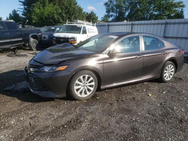 4T1B11HK0KU758090 2019 TOYOTA CAMRY - Image 1