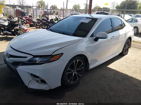 4T1B11HK0KU758624 2019 TOYOTA CAMRY - Image 2