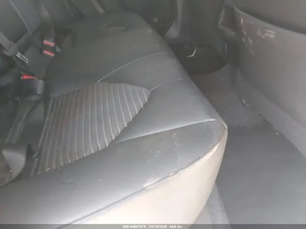 4T1B11HK0KU758624 2019 TOYOTA CAMRY - Image 8