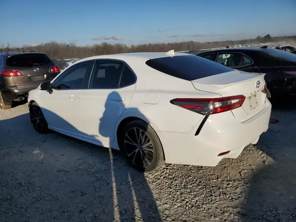 4T1B11HK0KU767680 2019 TOYOTA CAMRY - Image 2