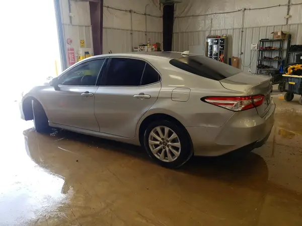 4T1B11HK0KU770594 2019 TOYOTA CAMRY - Image 2