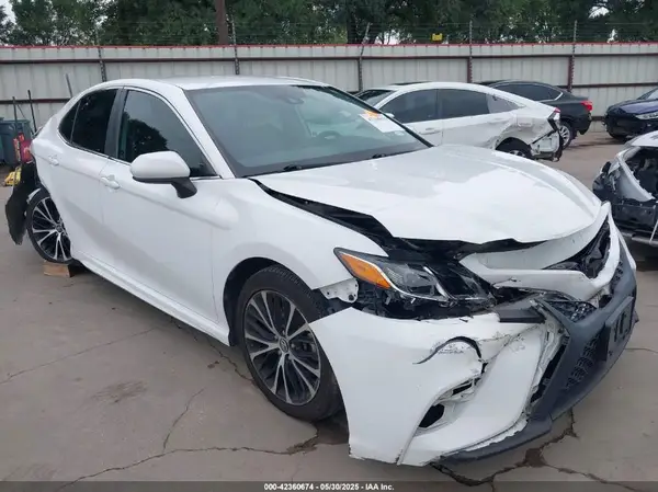 4T1B11HK0KU775035 2019 TOYOTA CAMRY - Image 1
