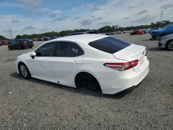 4T1B11HK0KU779313 2019 TOYOTA CAMRY - Image 2