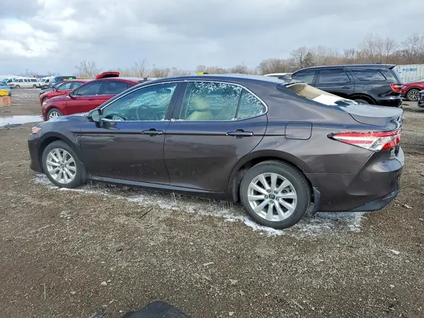 4T1B11HK0KU779733 2019 TOYOTA CAMRY - Image 2