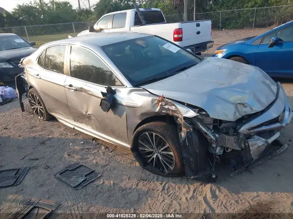4T1B11HK0KU783880 2019 TOYOTA CAMRY - Image 1