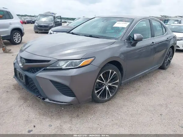 4T1B11HK0KU787945 2019 TOYOTA CAMRY - Image 2