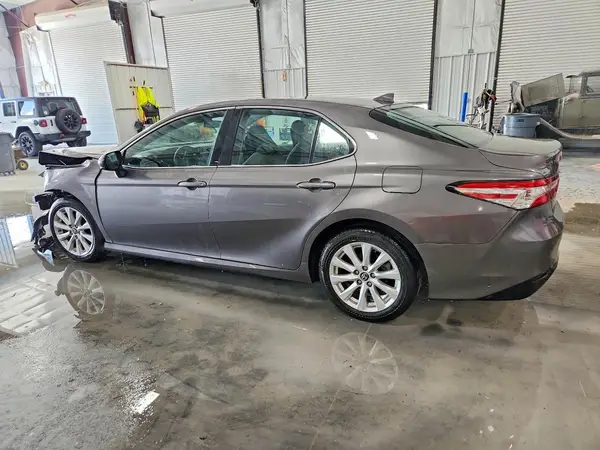 4T1B11HK0KU788383 2019 TOYOTA CAMRY - Image 2