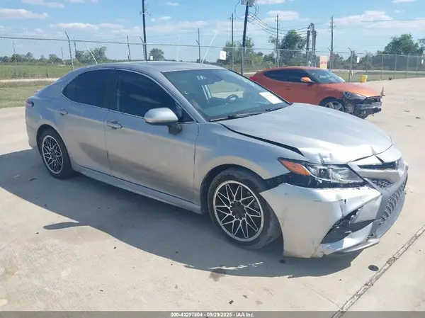 4T1B11HK0KU797424 2019 TOYOTA CAMRY - Image 1