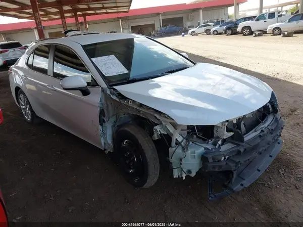 4T1B11HK0KU798847 2019 TOYOTA CAMRY - Image 1